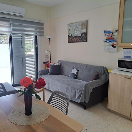 House Near The Beach Перволия Экстерьер фото