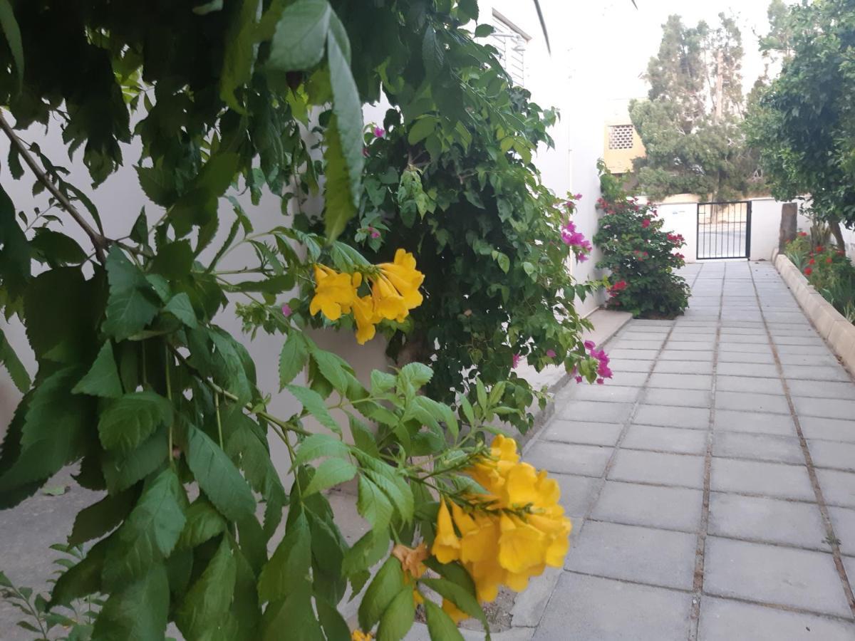 House Near The Beach Перволия Экстерьер фото